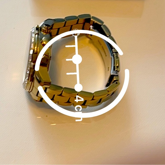 Guess  Women's Gold Stainless Steel Analog Dial Quartz Wrist Watch EY166 - Picture 6 of 9